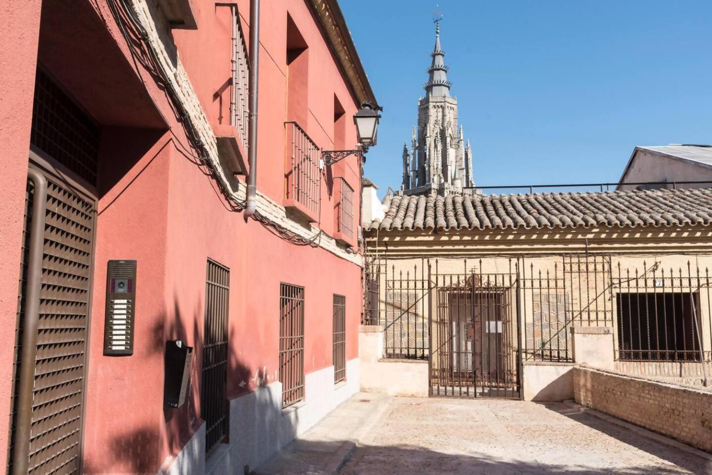 La Dama Del Jardin Del Nuncio Apartment Toledo Exterior photo